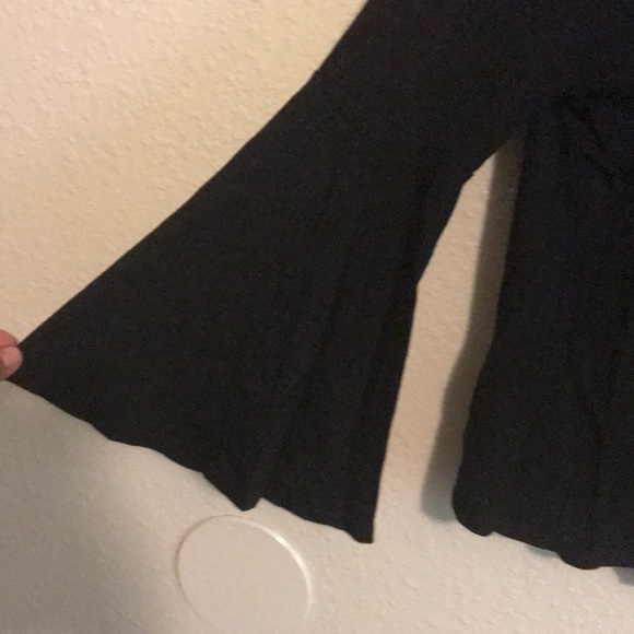 Large Going-Out Top! - Picture 2 of 2